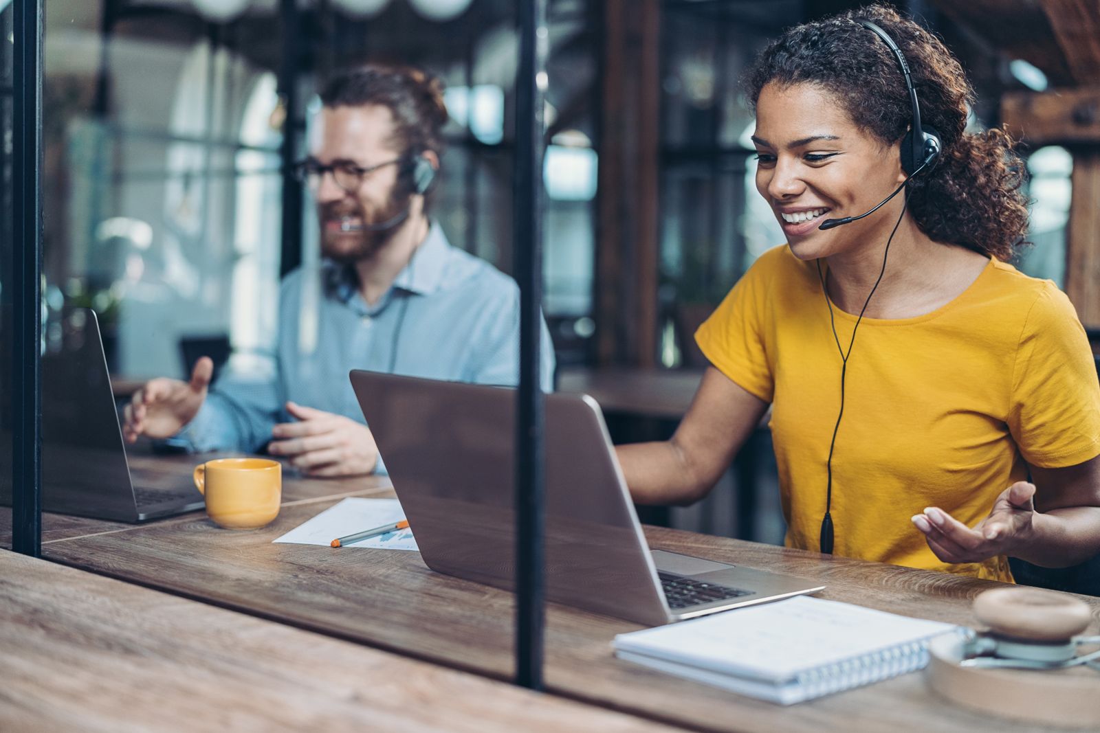 Accountants supporting clients online